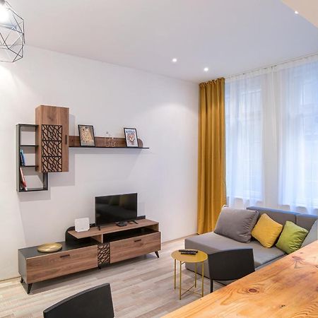 Bilyana'S 1 Bedroom Central Apartment София Екстериор снимка