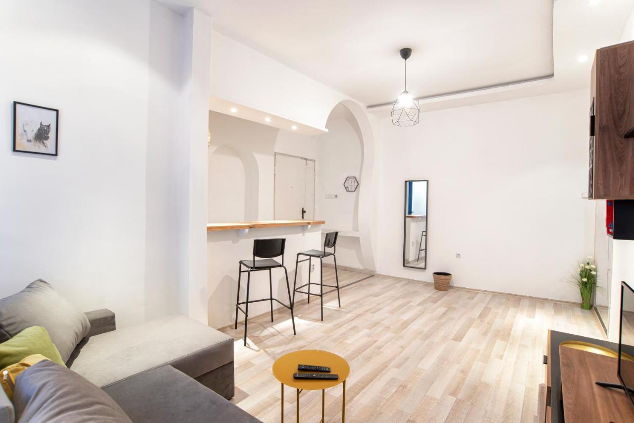 Bilyana'S 1 Bedroom Central Apartment София Екстериор снимка
